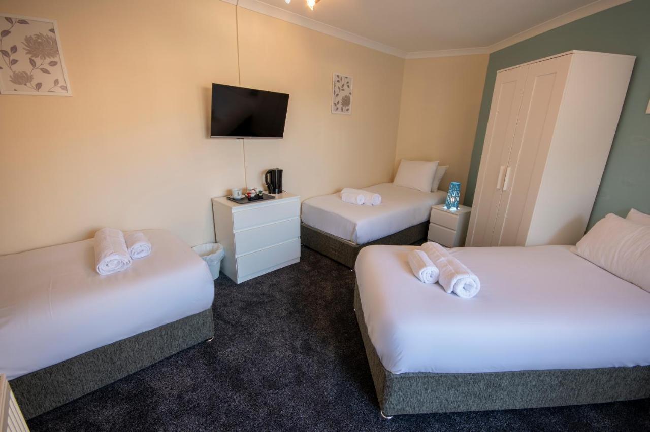 Irvine Riverside Guesthouse By Payman Club Εξωτερικό φωτογραφία