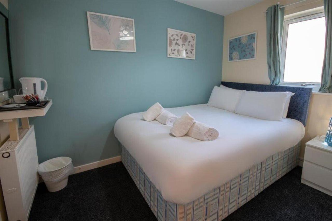 Irvine Riverside Guesthouse By Payman Club Εξωτερικό φωτογραφία